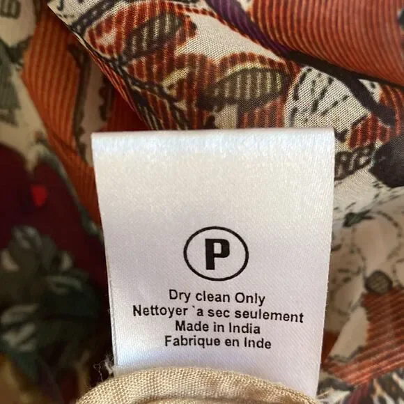 HEMANT & NANDITA  Zeri Peasant Dress​ - Picture 13 of 16